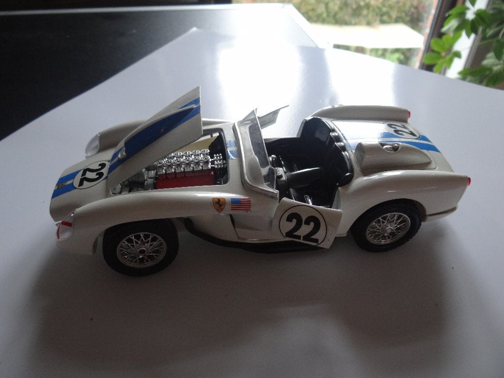 Miniatuur auto 1/24, Verzamelen, Ophalen of Verzenden