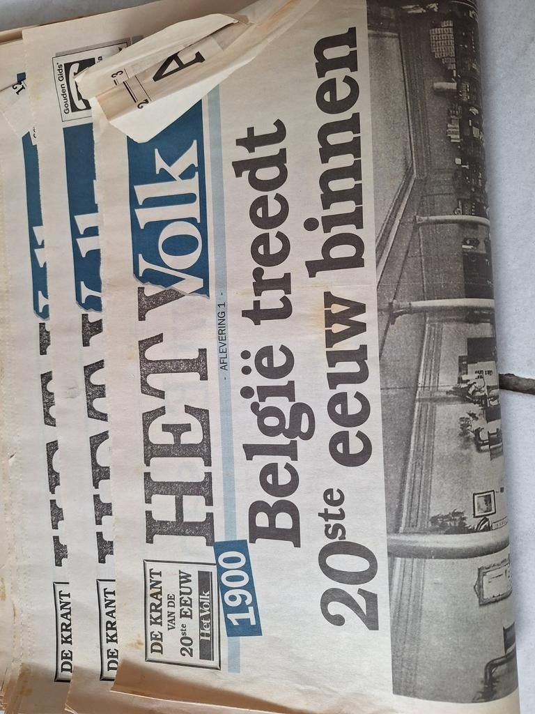 De krant van de 20ste eeuw. Het volk, Verzamelen, Ophalen, Krant