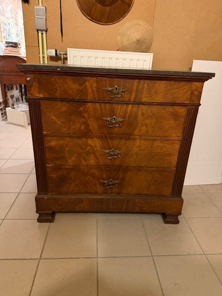 Commode ancienne plaquee acajou. Structure chene, 3 ou 4 tiroirs, 25 à 50 cm, Moins de 100 cm, Enlèvement