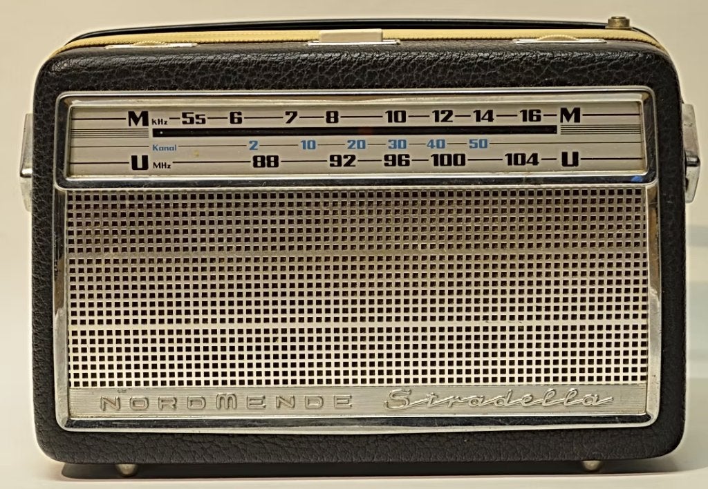 Nordmende Stradella D 09 Draagbare AM/FM-radio, Enlèvement ou Envoi