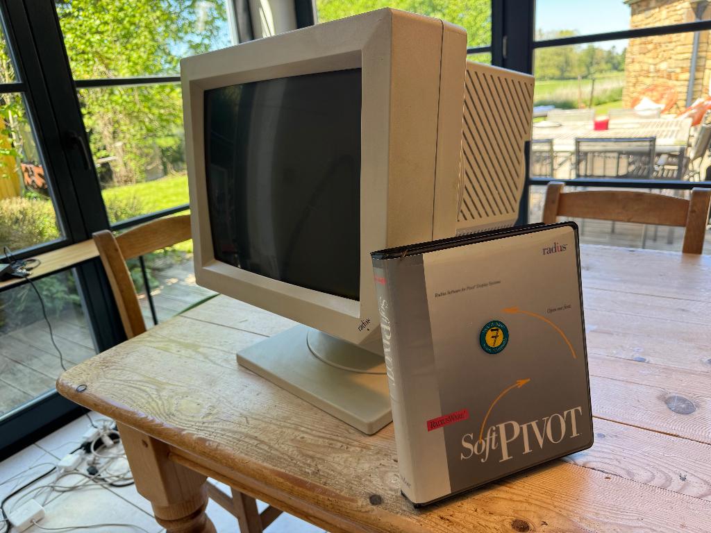 Vintage Radius Pivot-scherm + kabel + SoftPivot-software, Ophalen, Radius