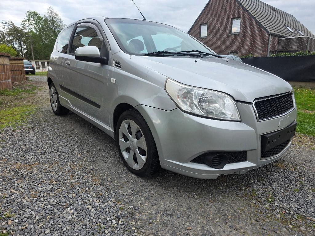Chevrolet aveo pret a immatriculer  garanti 12 mois, Autos, Chevrolet, Argent ou Gris, Achat, Aveo, Entreprise