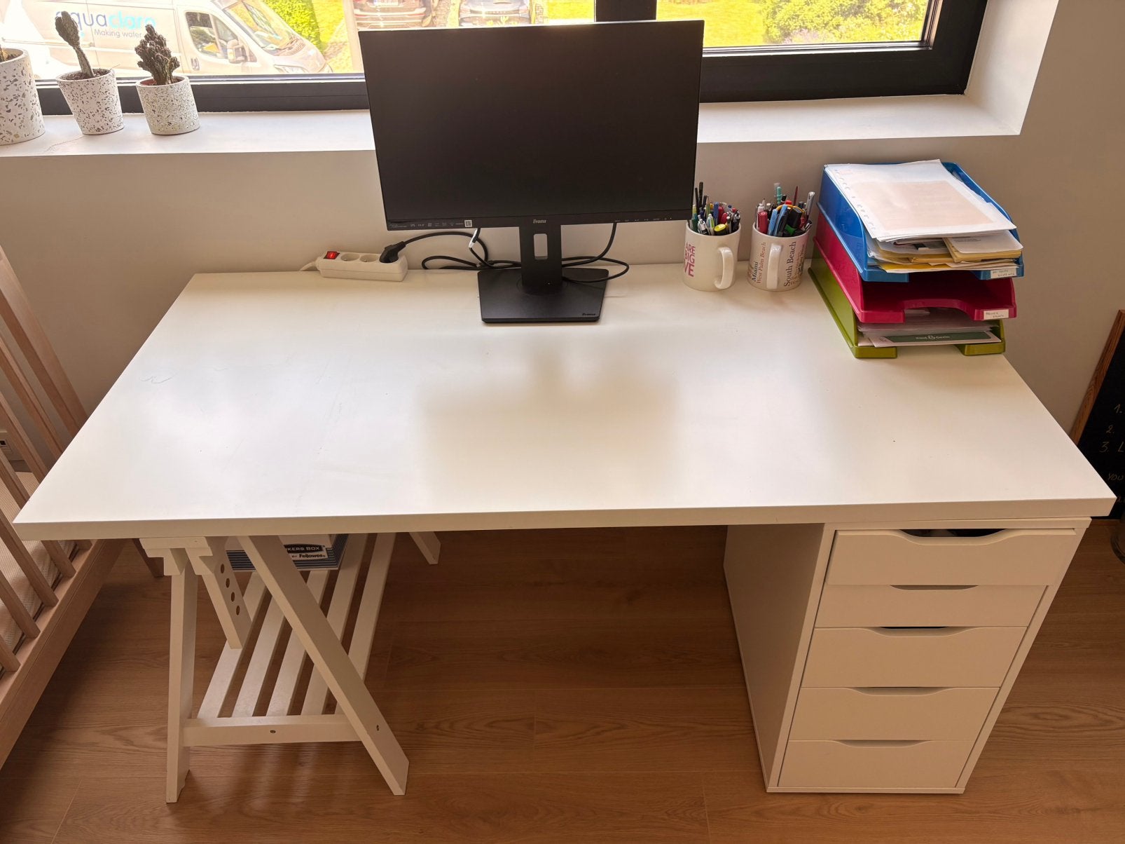 Bureau + ladekast, Huis en Inrichting, Ophalen, Gebruikt, IKEA