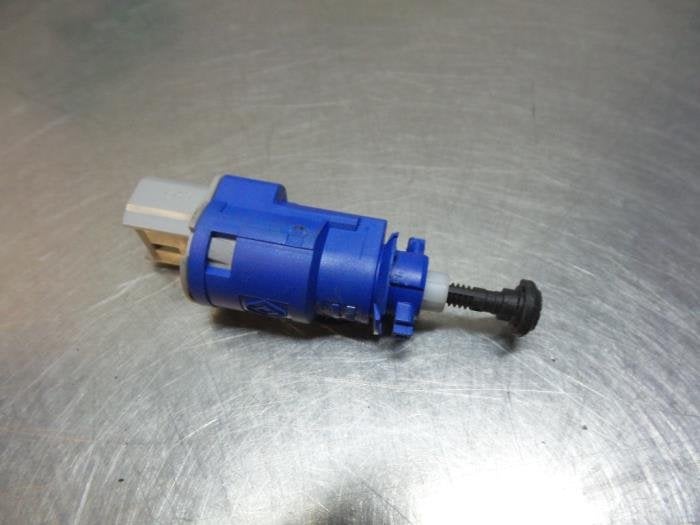 Interrupteur embrayage d'un Renault Clio (Clio 3 06-), Autos : Pièces & Accessoires, Renault, -, 3 mois de garantie, Utilisé