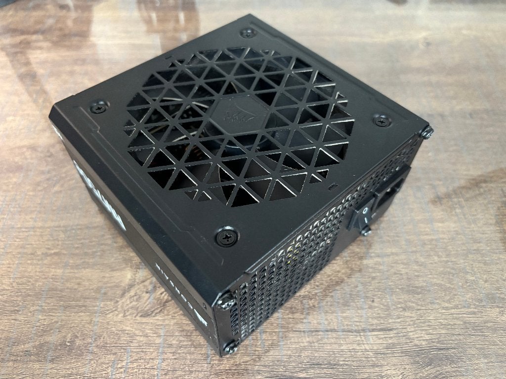 Corsair RM750e V2 PSU, Computers en Software, Ophalen of Verzenden, Gebruikt