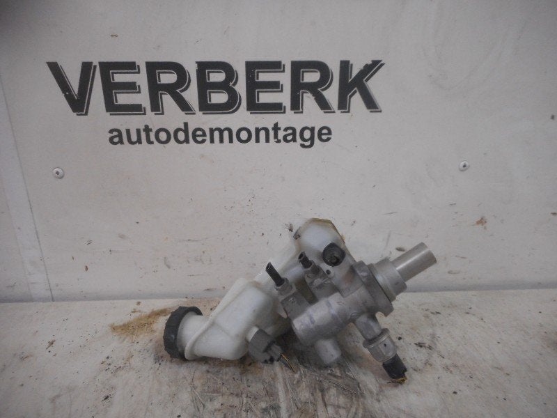 HOOFDREMCILINDER Ford Fiesta 5 (JD / JH) (01-2001/12-2009), Gebruikt, Sodener Straße 9
65824  Schwalbach, DE, Ford, Continental Aftermarket & Services GmbH