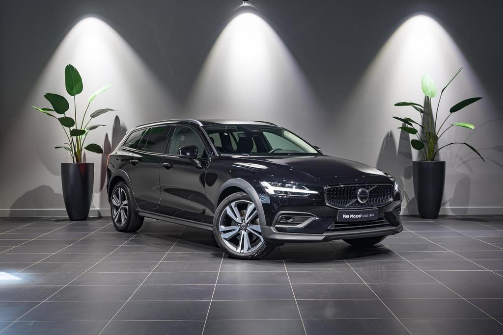 Volvo V60 Cross Country B4 D AWD Geartronic Pro, Autos, Volvo, Entreprise, 2000 kg, Entretenue par le concessionnaire, 1924 kg