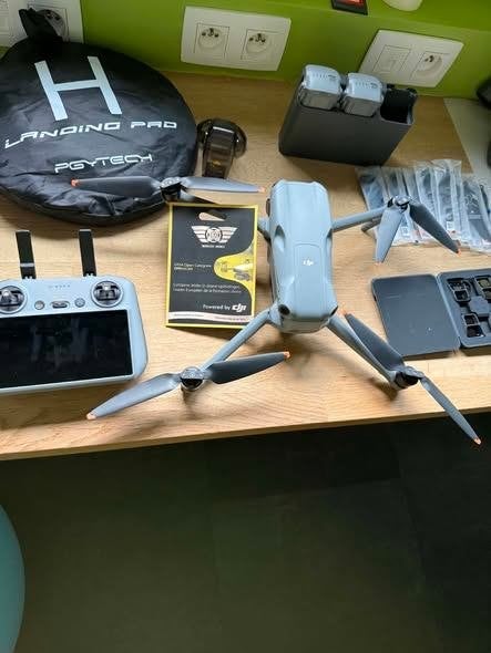 Drone DJI air 3, TV, Hi-fi & Vidéo, Drones, Drone avec caméra, Qualité supérieure, Comme neuf, Plus de 45 minutes