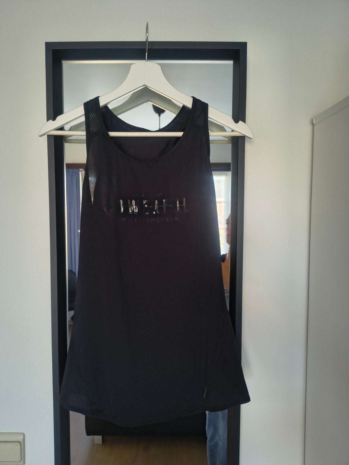 allerlei kleren, alles aan 2 euro per stuk.

Maat S (36), Kleding | Dames, Overige Dameskleding, Ophalen