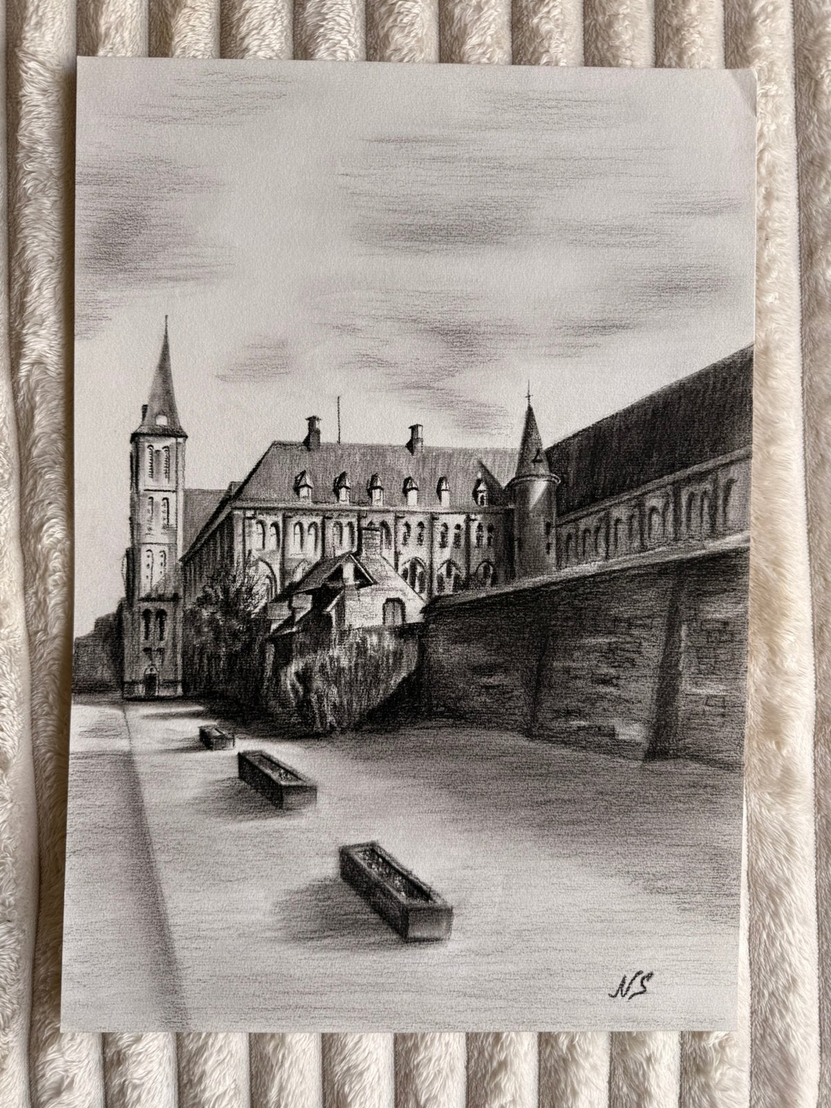 Dessin original au fusain Abbaye de Maredsous 29,5 x 42 cm, Antiek en Kunst, Kunst | Tekeningen en Fotografie, Ophalen