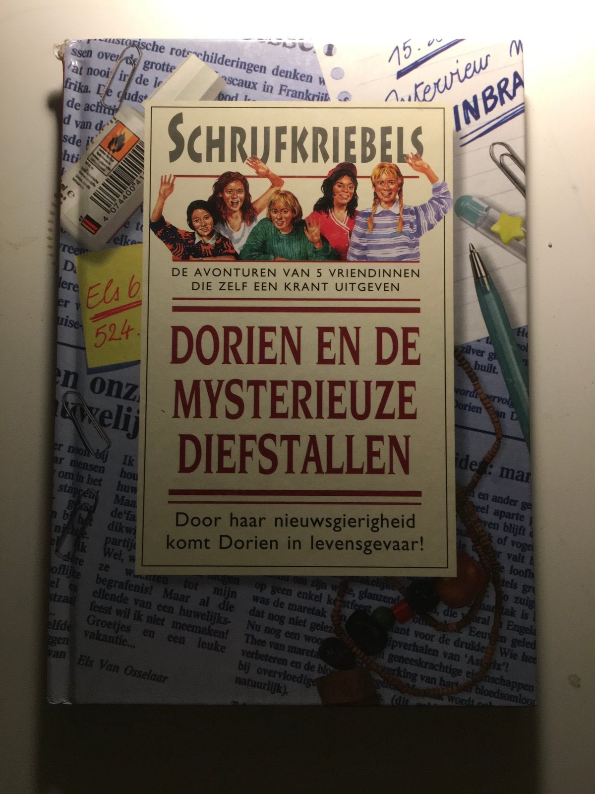 Jeugdboek Dorine en de mysterieuze diefstallen, Boeken, Ophalen of Verzenden, Zo goed als nieuw