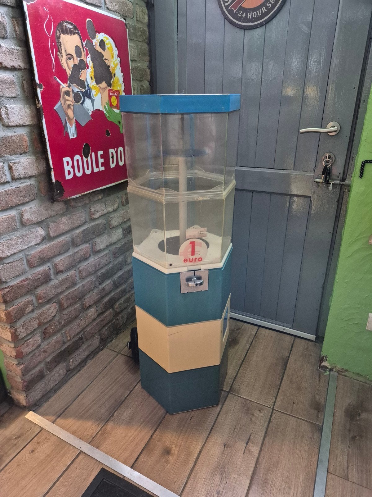 7 distributeur a la piece ou en lot, Collections, Machines | Autre