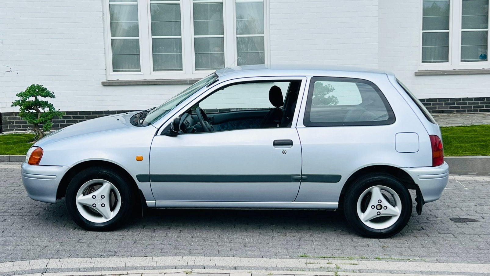 Toyota Starlet 1.3i Benzine * Automaat * Gekeurd, Automaat, Parkeersensor, Starlet, Bedrijf