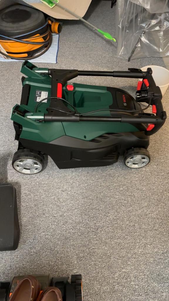 Bosch: Met de grasmaaier AdvancedRotak 40-650 van Bosch, Ophalen, Zo goed als nieuw