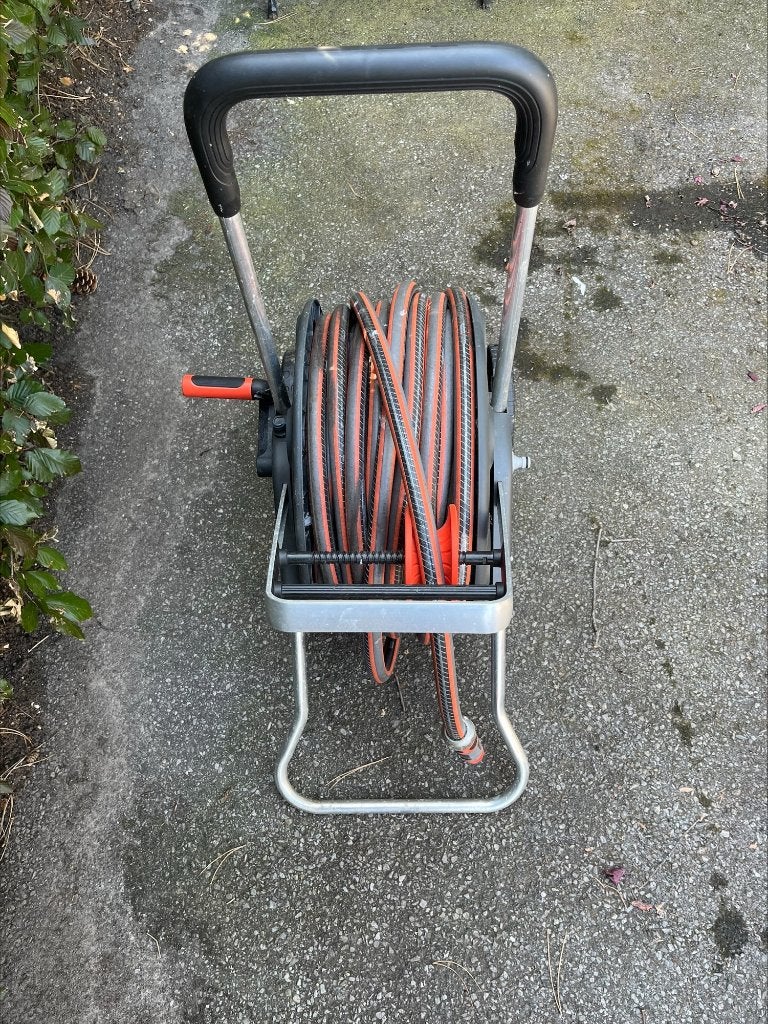tuinslang met slangenwagen gardena, Tuin en Terras, Tuinslangen, Ophalen, Zo goed als nieuw, Tuinslang