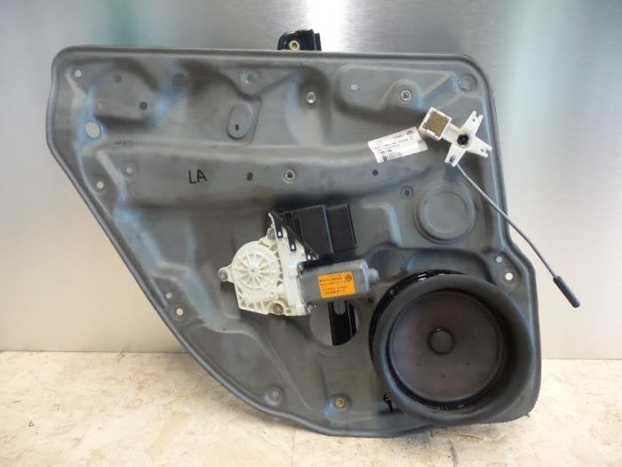 Ruitmechaniek 4Deurs links-achter van een Volkswagen Bora (B, Gebruikt, -, Volkswagen, -