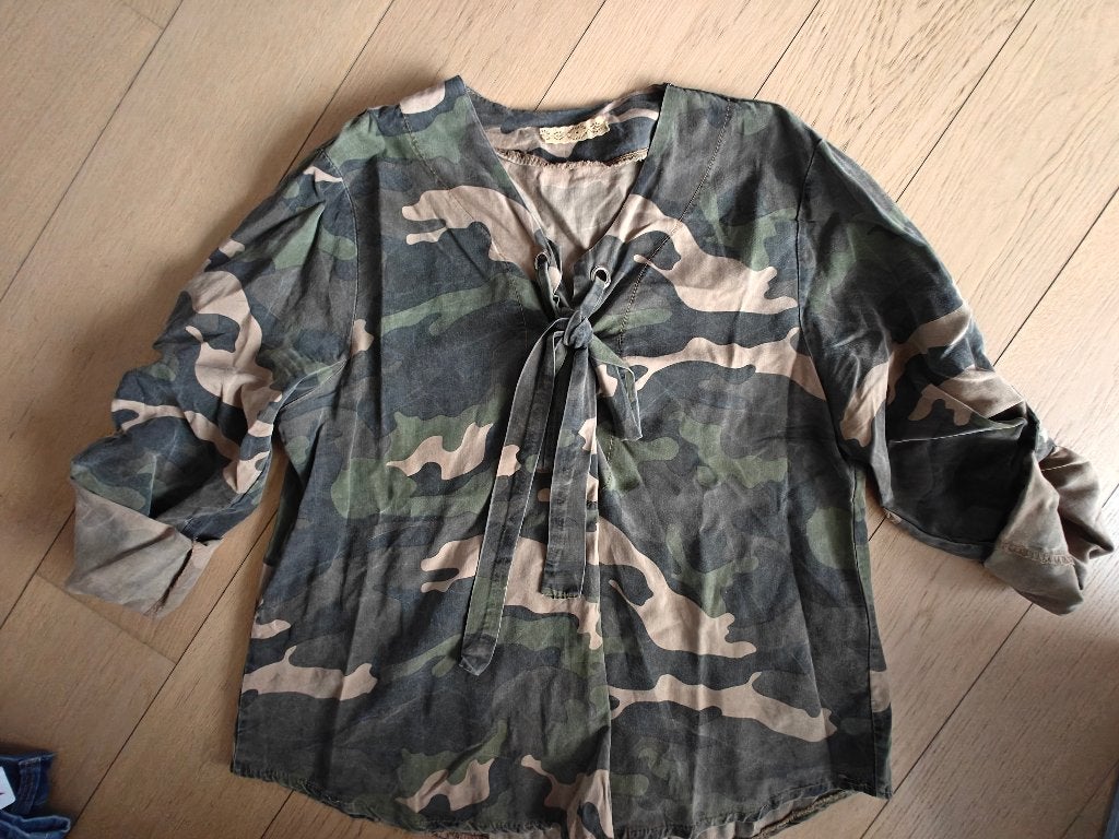 10 dames blouses maat 46/48, Ophalen, Zo goed als nieuw, Maat 46/48 (XL) of groter