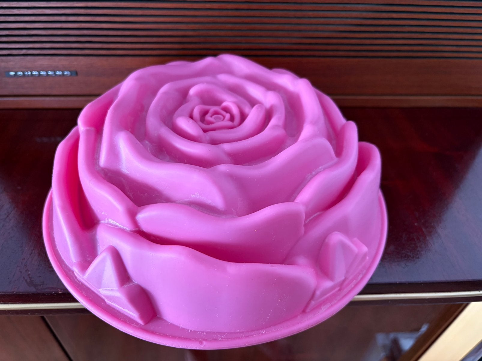Tupperware bakvorm roos, Hobby & Loisirs créatifs, Enlèvement ou Envoi, Comme neuf, Gâteaux et Tartes, Moule
