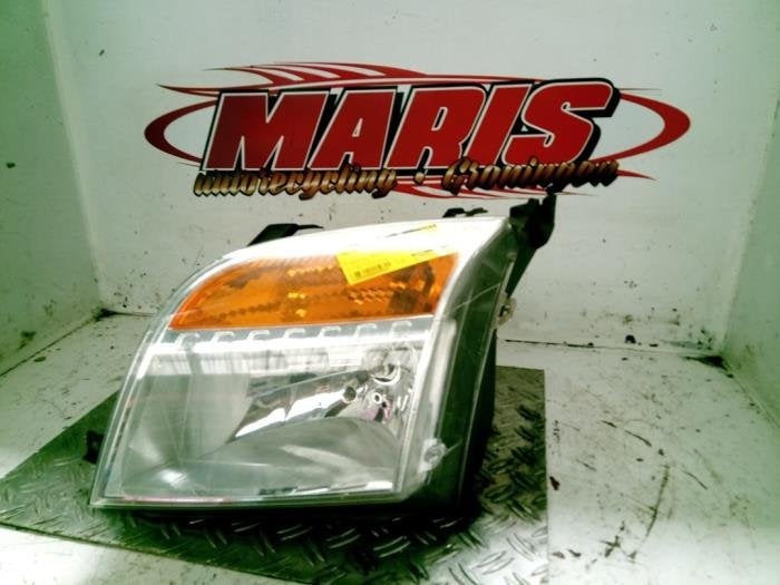 Phare gauche d'un Ford Fusion, -, -, 3 mois de garantie, -