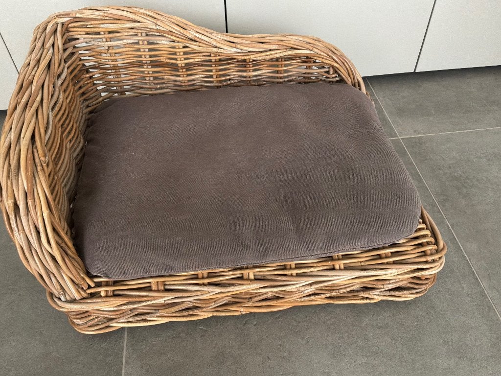 Hondenmand in riet. 60cm x 50cm, Dieren en Toebehoren, Hondenmanden, Ophalen