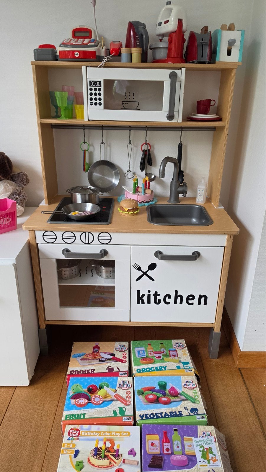 Speelkeukentje met heel veel keukengerei., Ophalen, Gebruikt, Hout, Speelkeuken-accessoire