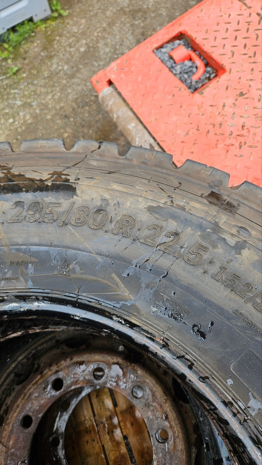 Apollo banden 295/80r22.5, Autos : Pièces & Accessoires, Pneus & Jantes, Pneu(s), Enlèvement