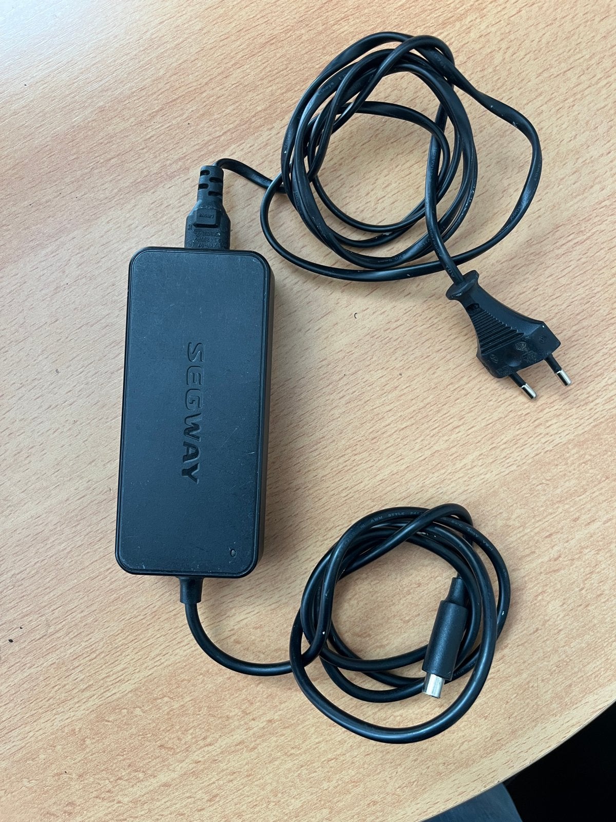 Chargeur d'origine Segway Ninebot 42V trottinette, Enlèvement ou Envoi, Comme neuf