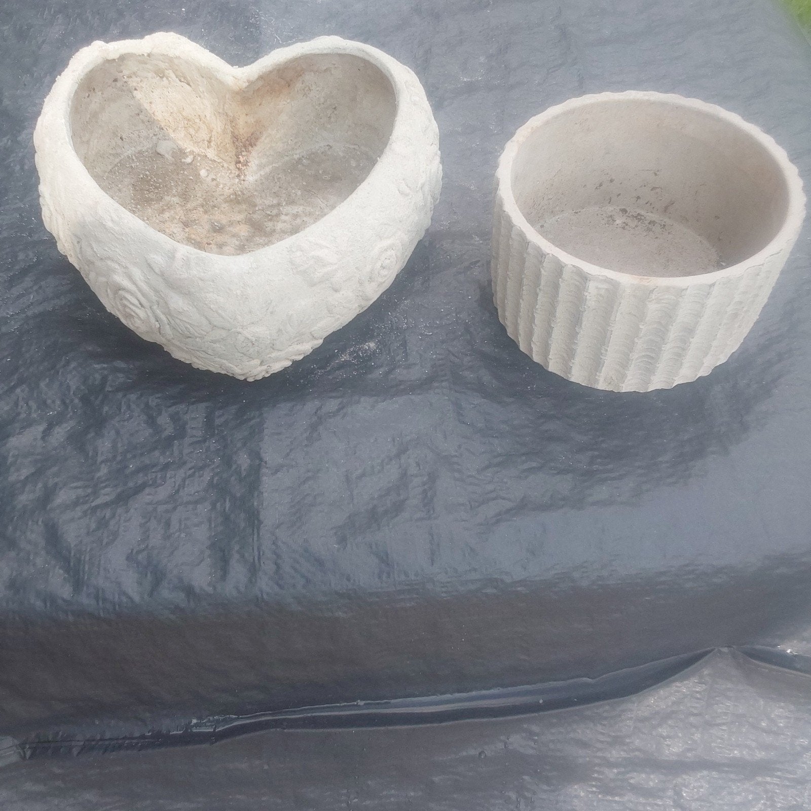 2 mooie stenen bloempotten, Tuin en Terras, Ophalen