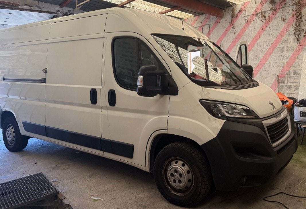 Peugeot Boxer, Achat, Euro 6, Noir, 5 portes