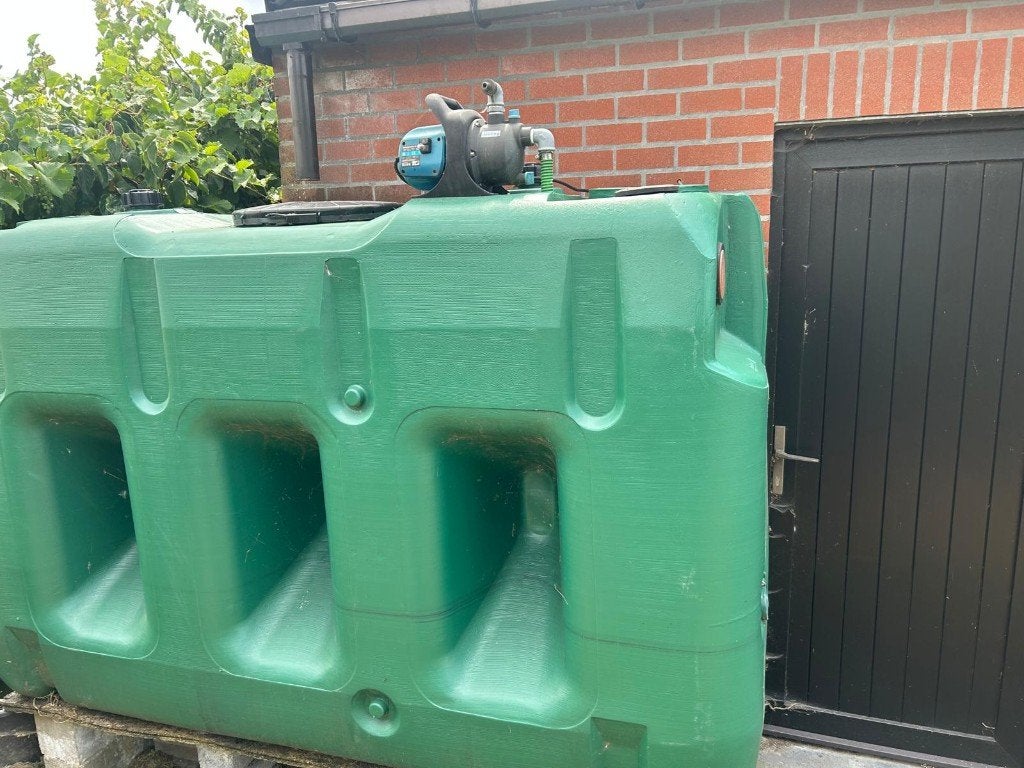 TE KOOP – WATERTANK 3.000 LITER MET POMP, Ophalen, Kunststof, Gebruikt, 150 liter of meer