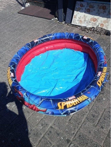 kinderzwembad Spiderman 3€ opblaasbare dino 2€, Gebruikt, Minder dan 80 cm, Opblaaszwembad, Rond