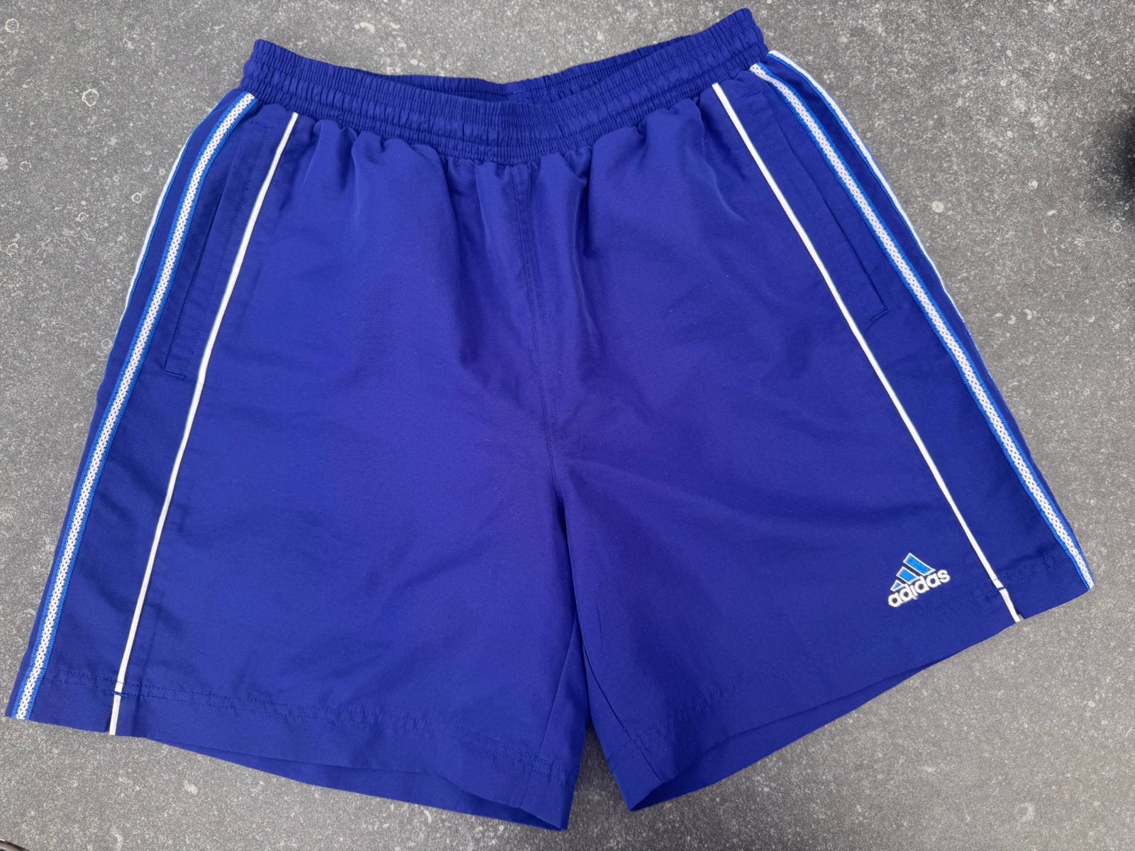 Adidas retro short, Ophalen of Verzenden, Zo goed als nieuw