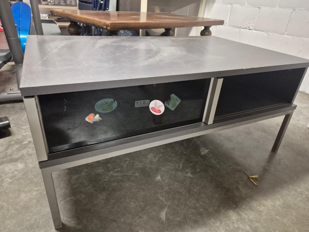 2 tafels gratis mee te nemen, Ophalen of Verzenden