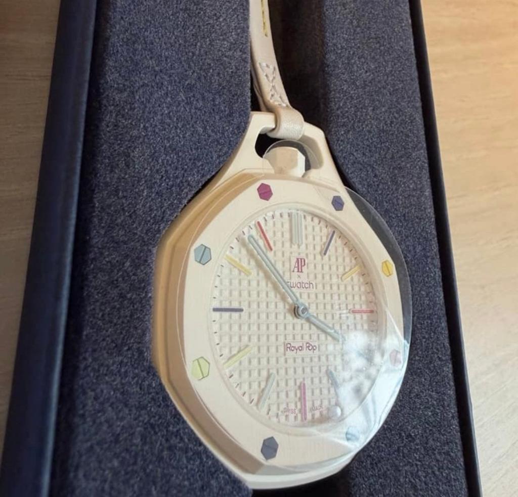 Montre AP x Swatch Royal Pop, Handtassen en Accessoires, Horloges | Antiek, Ophalen of Verzenden