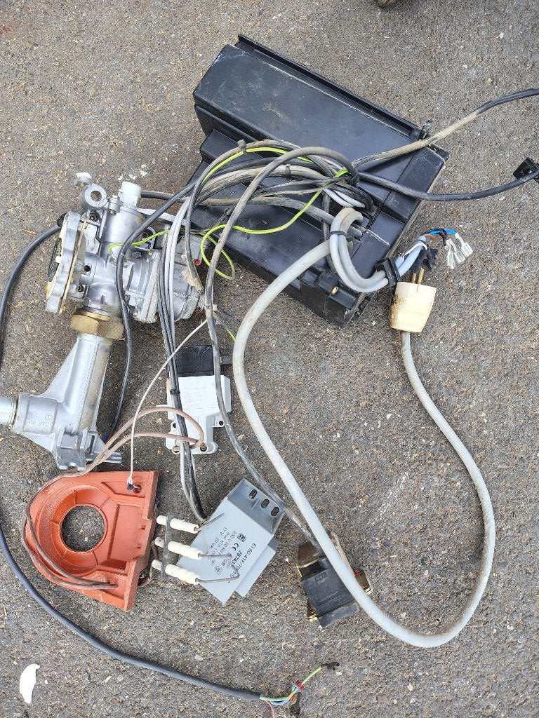 onderdelen geiser Vaillant MAG turbo, Doe-het-zelf en Bouw, Ophalen of Verzenden, Gebruikt, Aardgas, Geiser