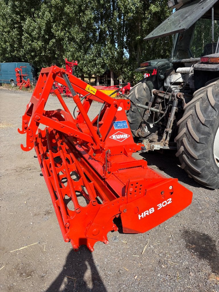 Herse rotative Kuhn HRB 302 avec rouleau Maxi Cage, Articles professionnels, Enlèvement, Cultures, Labour