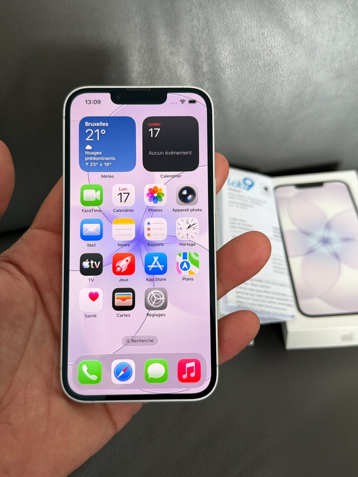iPhone 17e 256gb blanc état neuf, vd/éch, Autres modèles, Enlèvement, Sans abonnement, Sans simlock