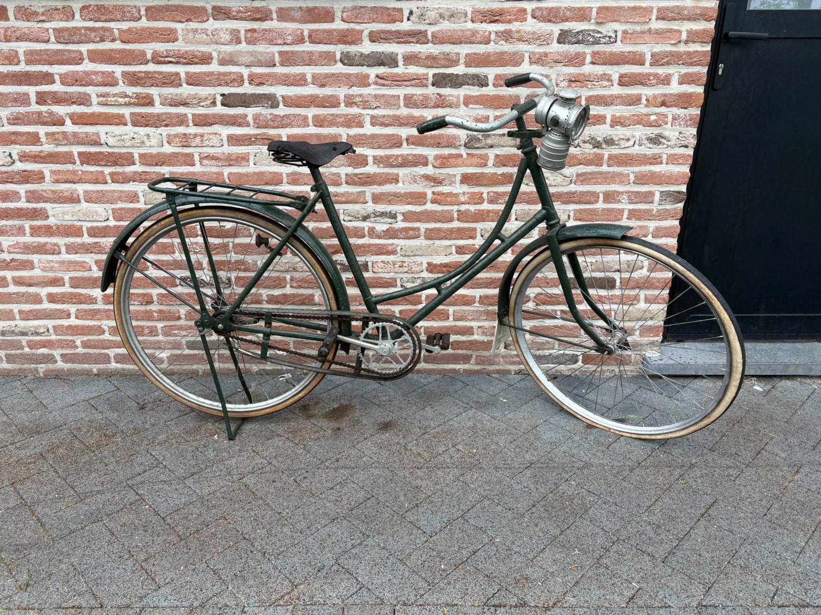Vélo de guerre, Enlèvement, Comme neuf