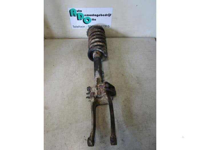 Barre amortisseur avant gauche d'un Alfa Romeo 166 (166 98-), -, 3 mois de garantie, Utilisé, Alfa Romeo