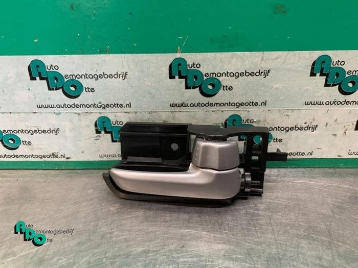 Poignée portière 4portes arrière droite d'un Suzuki Swift, -, 3 mois de garantie, Utilisé, -