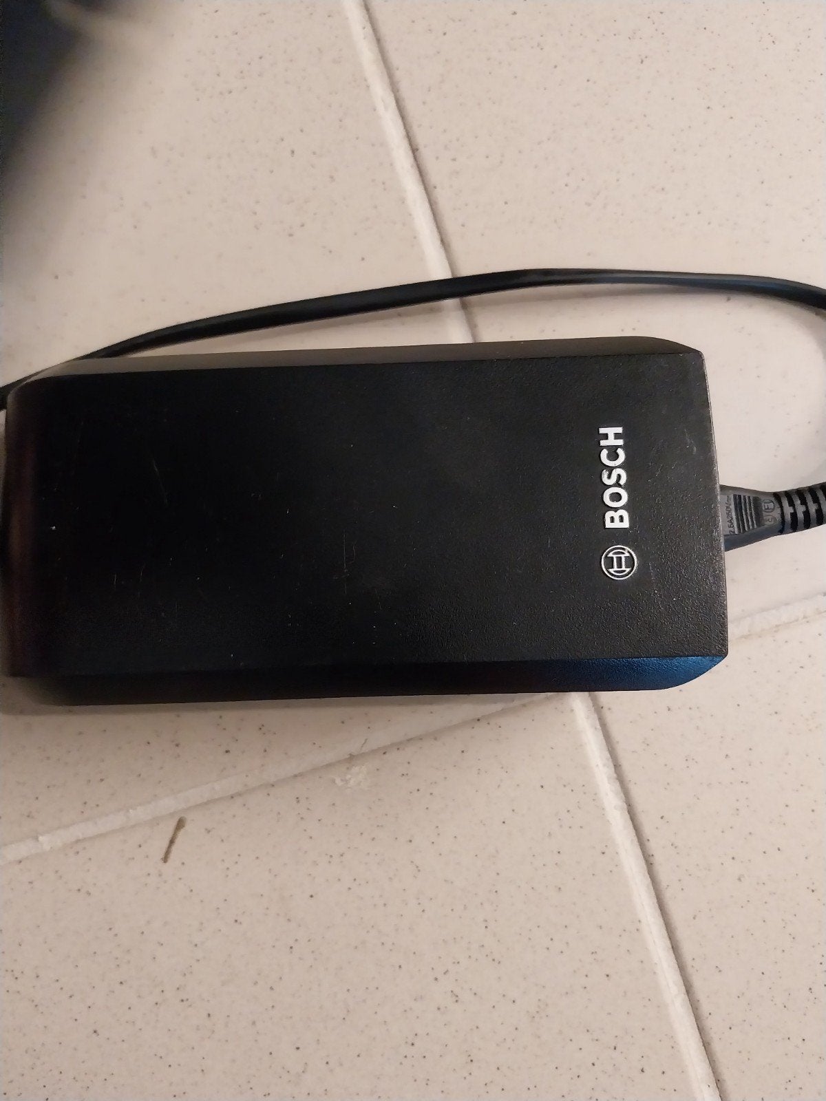 oplader van elektrische plooifiets bosch, Fietsen en Brommers, Fietsaccessoires | Fietsaccu's, Ophalen