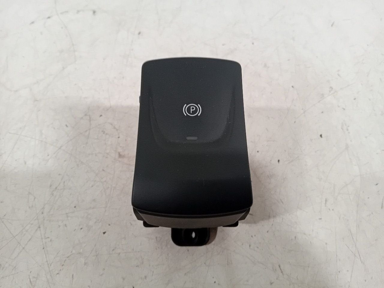 Handrem ontgrendeling Nissan Leaf, Onderdelen@venauto.nl, Van der Ven Autorecycling B.V., Ettenseweg 76, 4706 PB Roosendaal, The Netherlands