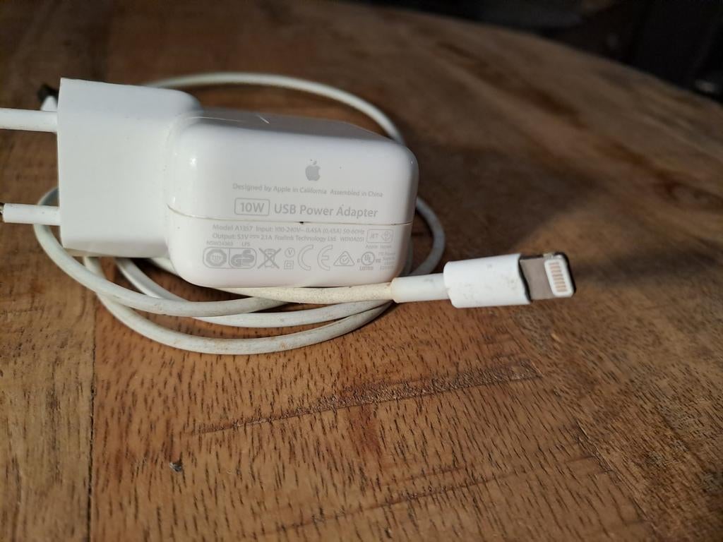 Iphone oplader, Enlèvement
