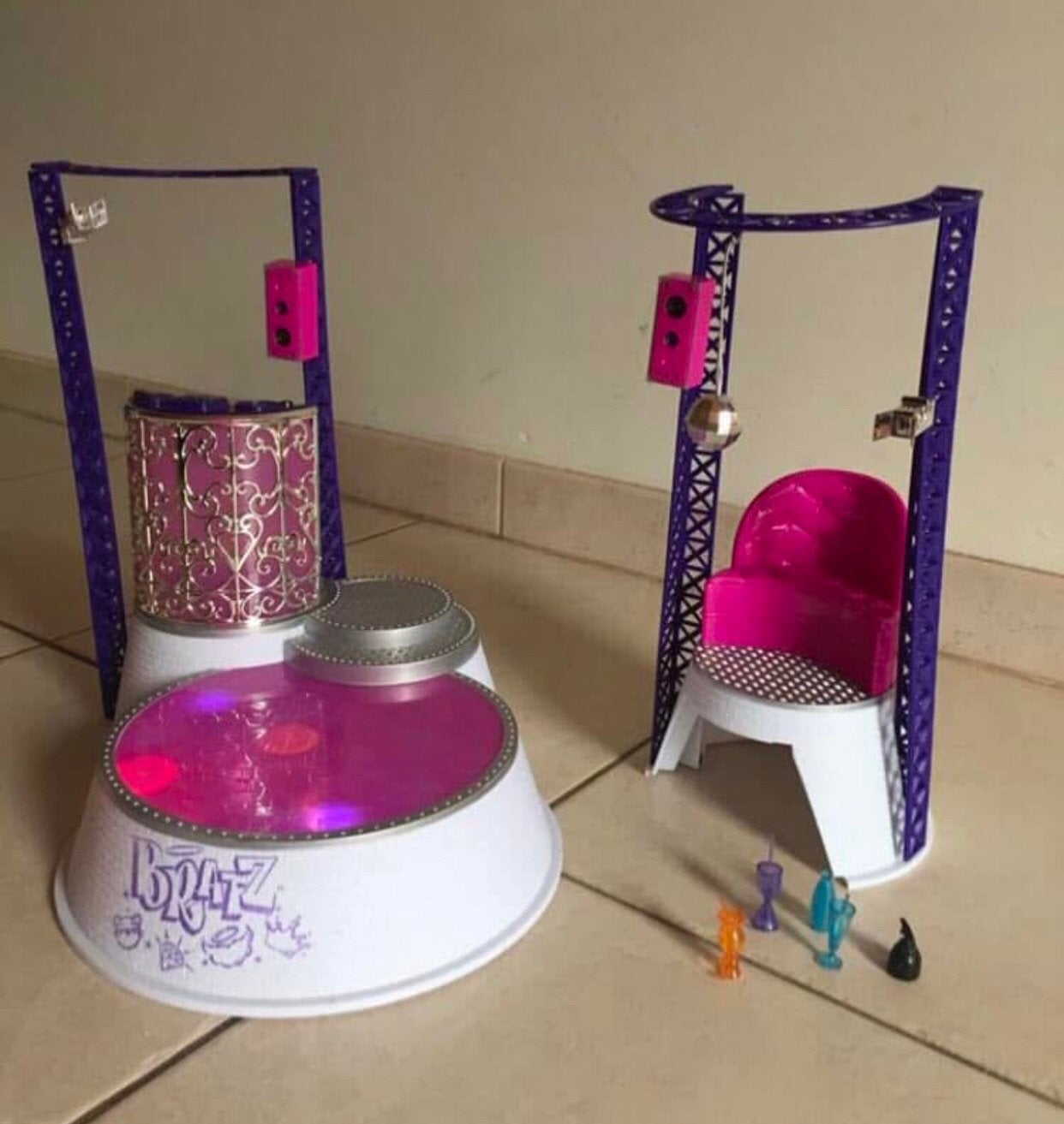 Party playset met lichten op de dansvloer, Kinderen en Baby's, Speelgoed | Poppenhuizen, Ophalen of Verzenden, Zo goed als nieuw