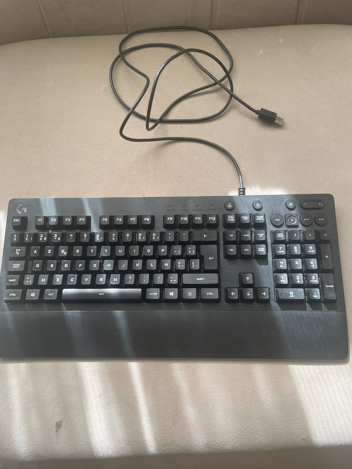 Logitech g213, Computers en Software, Toetsenborden, Ophalen, Zo goed als nieuw, Draadloos, Gaming toetsenbord