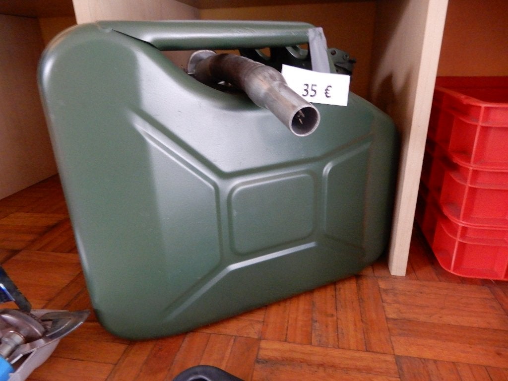 metalen jerrycan, Ophalen, Landmacht