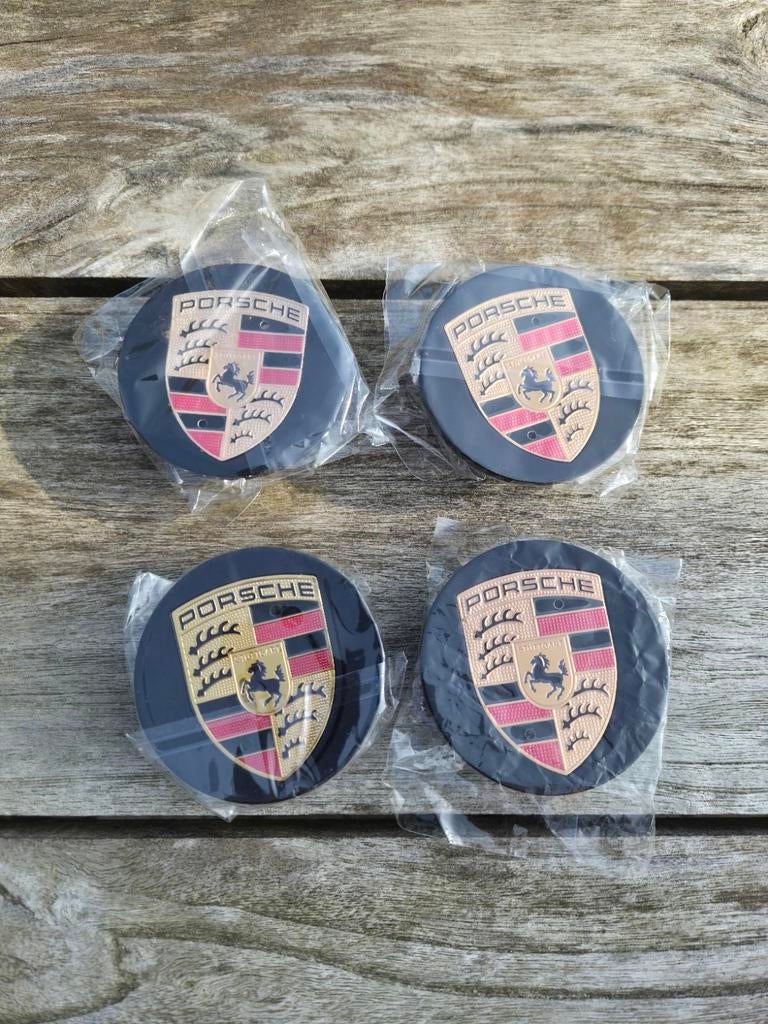 Porsche | set of 4 black centre caps 65mm, Auto-onderdelen, Klein materiaal, Porsche, Verzenden