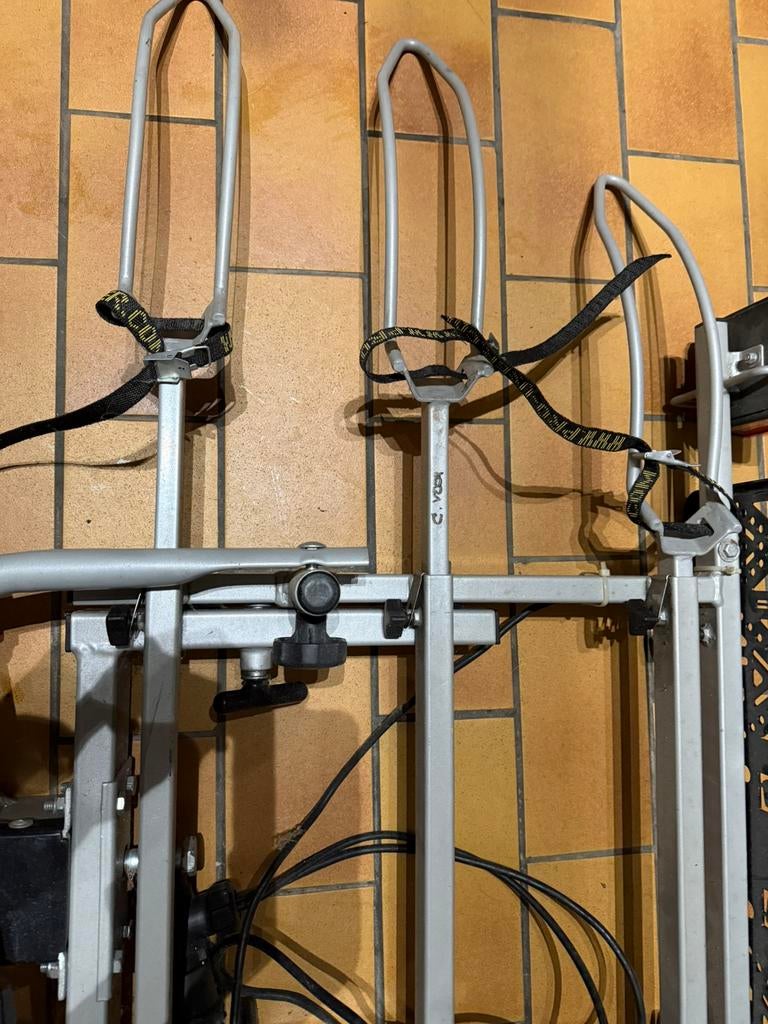 Fietsendrager, Fietsen en Brommers, Ophalen, Zo goed als nieuw