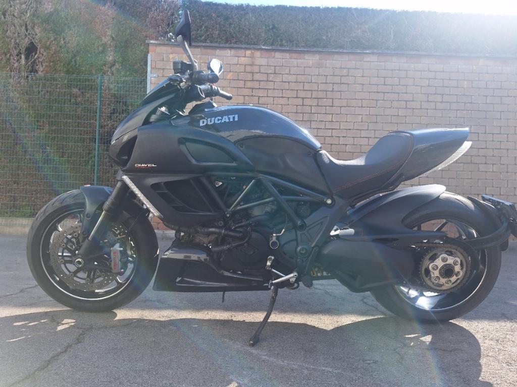 Ducati Diavel Carbon perfecte staat met garantie, Motoren, Motoren | Ducati, 2 cilinders, 1198 cc, Motorrijbewijs A, Meer dan 35 kW