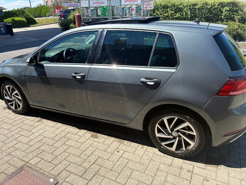 Volkswag Golf Golf 1.0 TSI Comfortline OPF (EU6.2), Argent ou Gris, Achat, Boîte manuelle, Entretenue par le concessionnaire